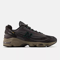 NB 1000 - Schwarzer Zement mit Süßgras und Castlerock / 3.5