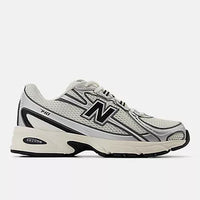 NB 740 V2 - Meersalz mit Schwarz und Metallic-Silber / 3.5